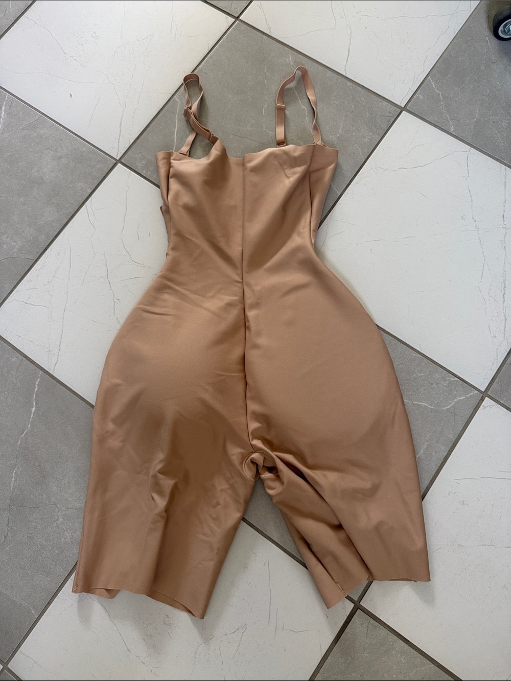NWT SKIMS BODY BUTT-ENHANCING OPEN BUST PADDED BODYSUIT Size S - Picture 3 of 5
